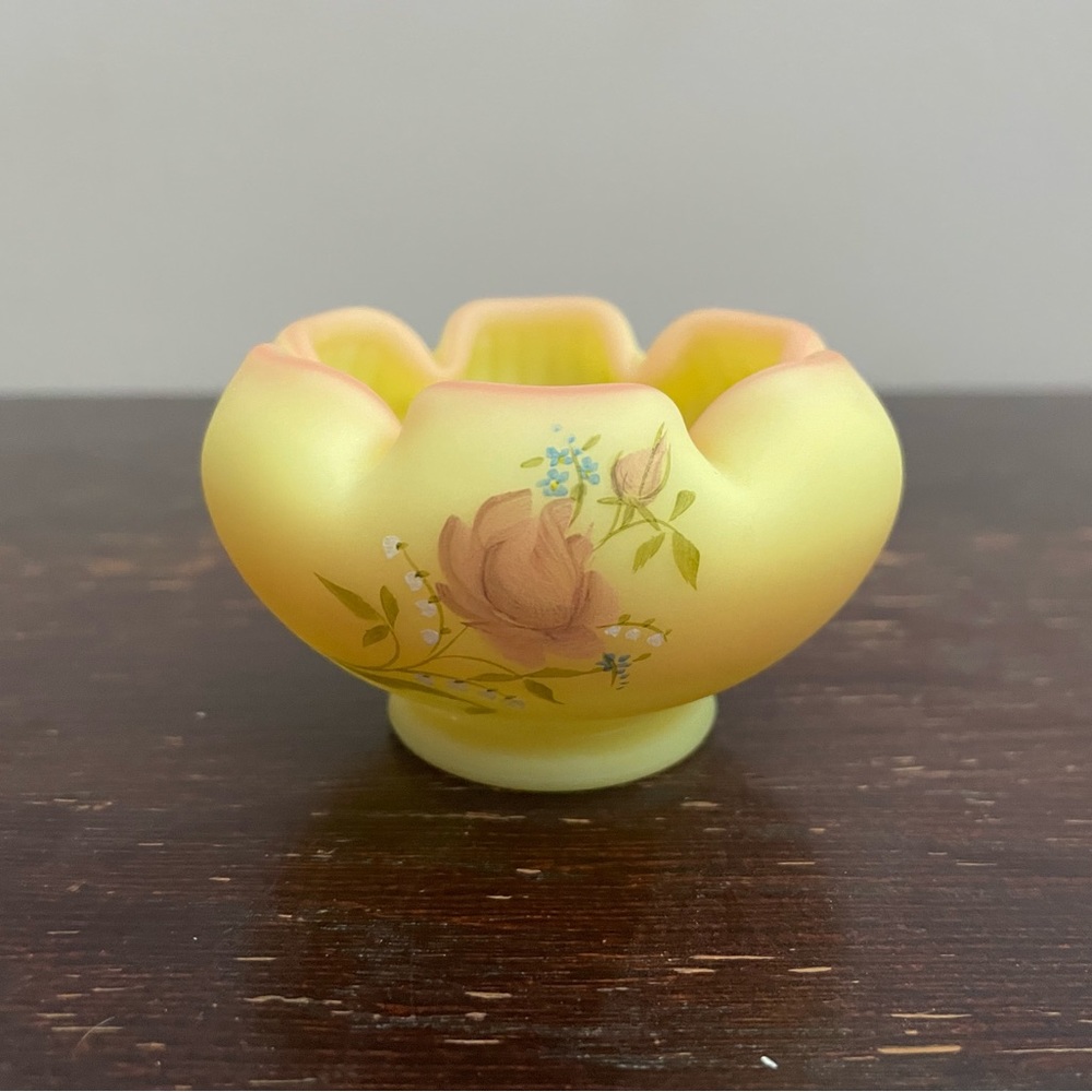 Fenton burmese mini rose bowl inspired by Mary Walrath